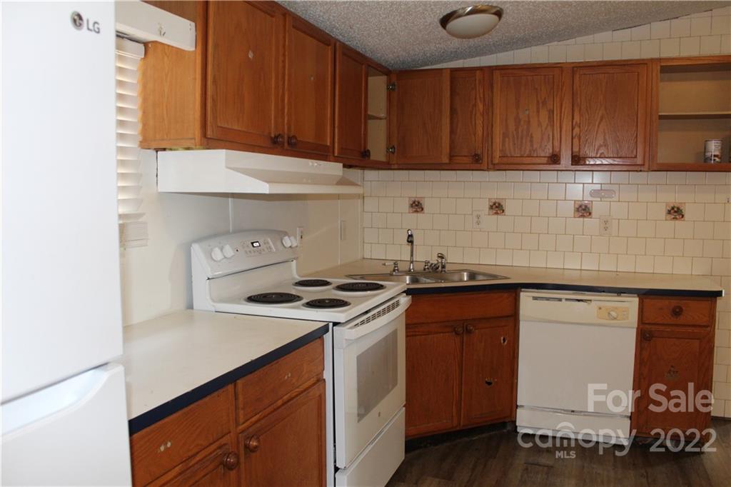 3948 Calico Road Lenoir, NC 28645 - Photo 11 of 23 Gallery Image 11