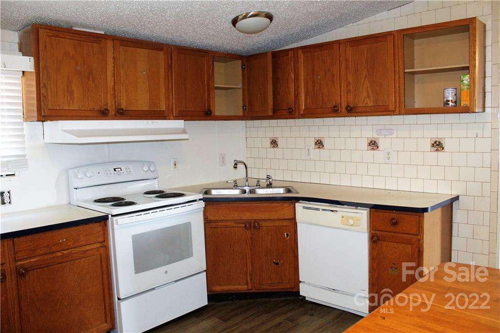 3948 Calico Road Lenoir, NC 28645 - Photo 10 of 23 Gallery Image 10