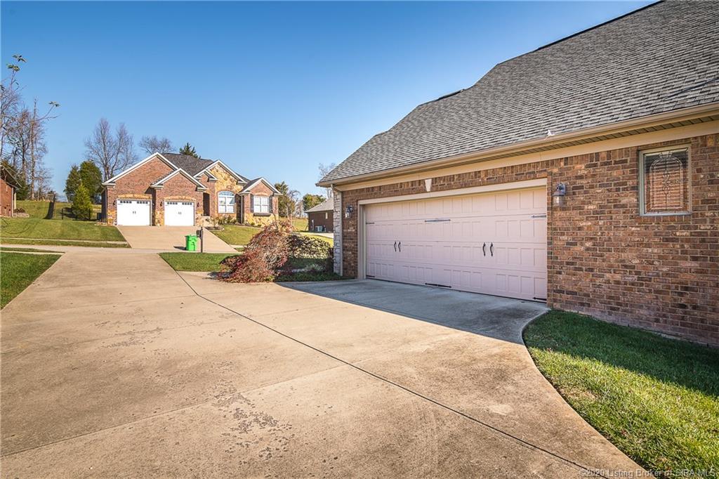 2013 Leanders Road Floyds Knobs, IN 47119 - Photo 7 of 49 Gallery Image 7