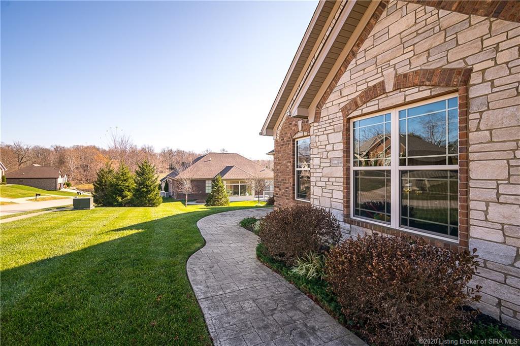 2013 Leanders Road Floyds Knobs, IN 47119 - Photo 9 of 49 Gallery Image 9