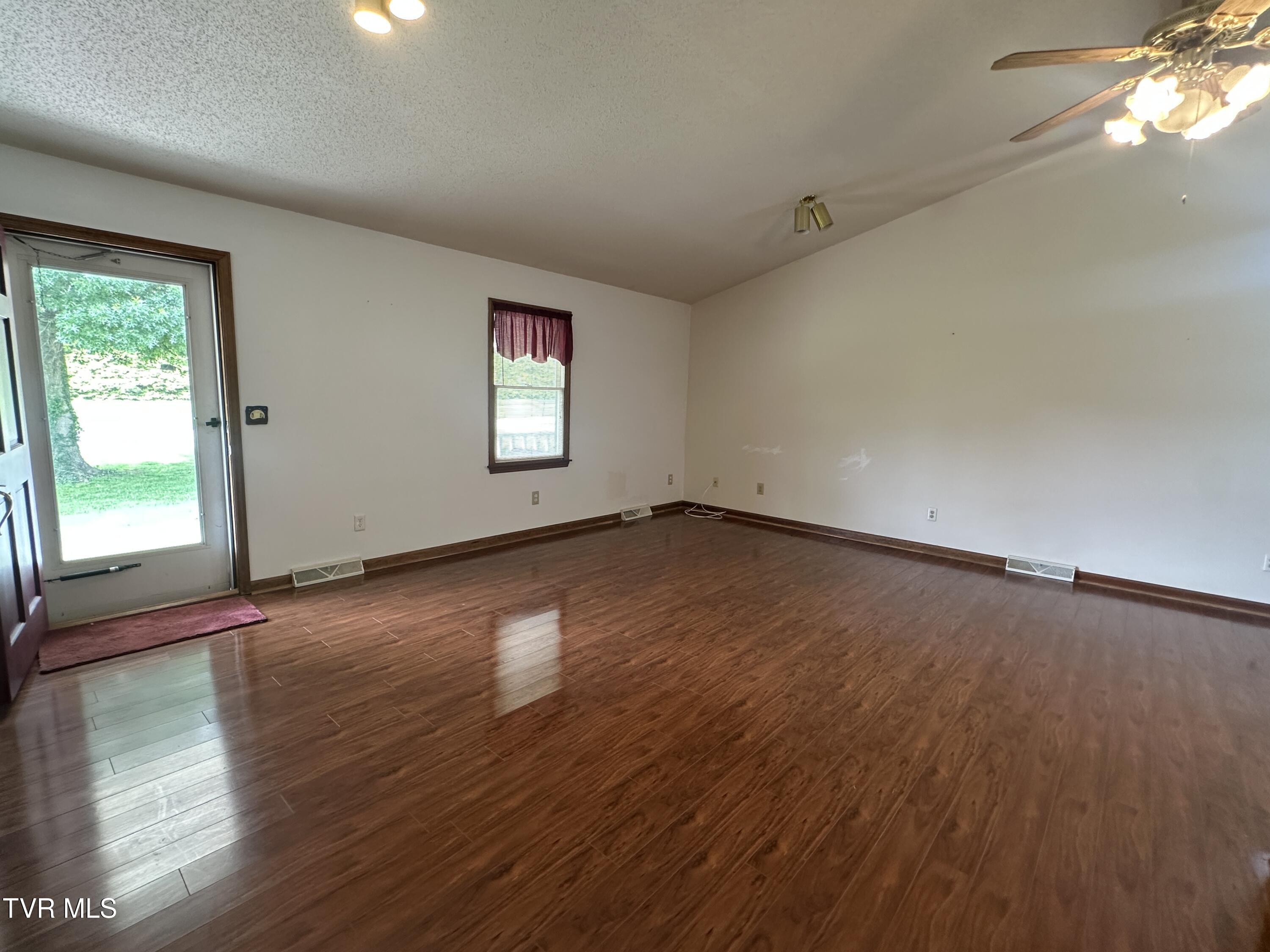 1726 Old Tusculum Road Greeneville, TN 37745 - Photo 14 of 38 IMG_4657