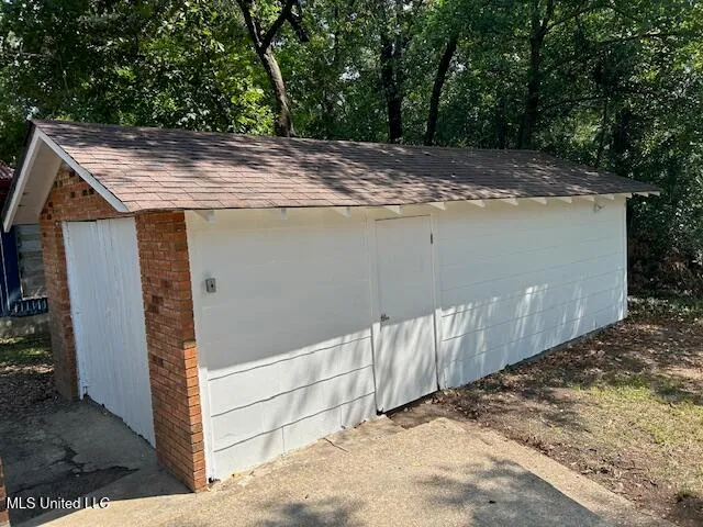 $129,000 | 923 Bendat Street, McComb, MS 39648