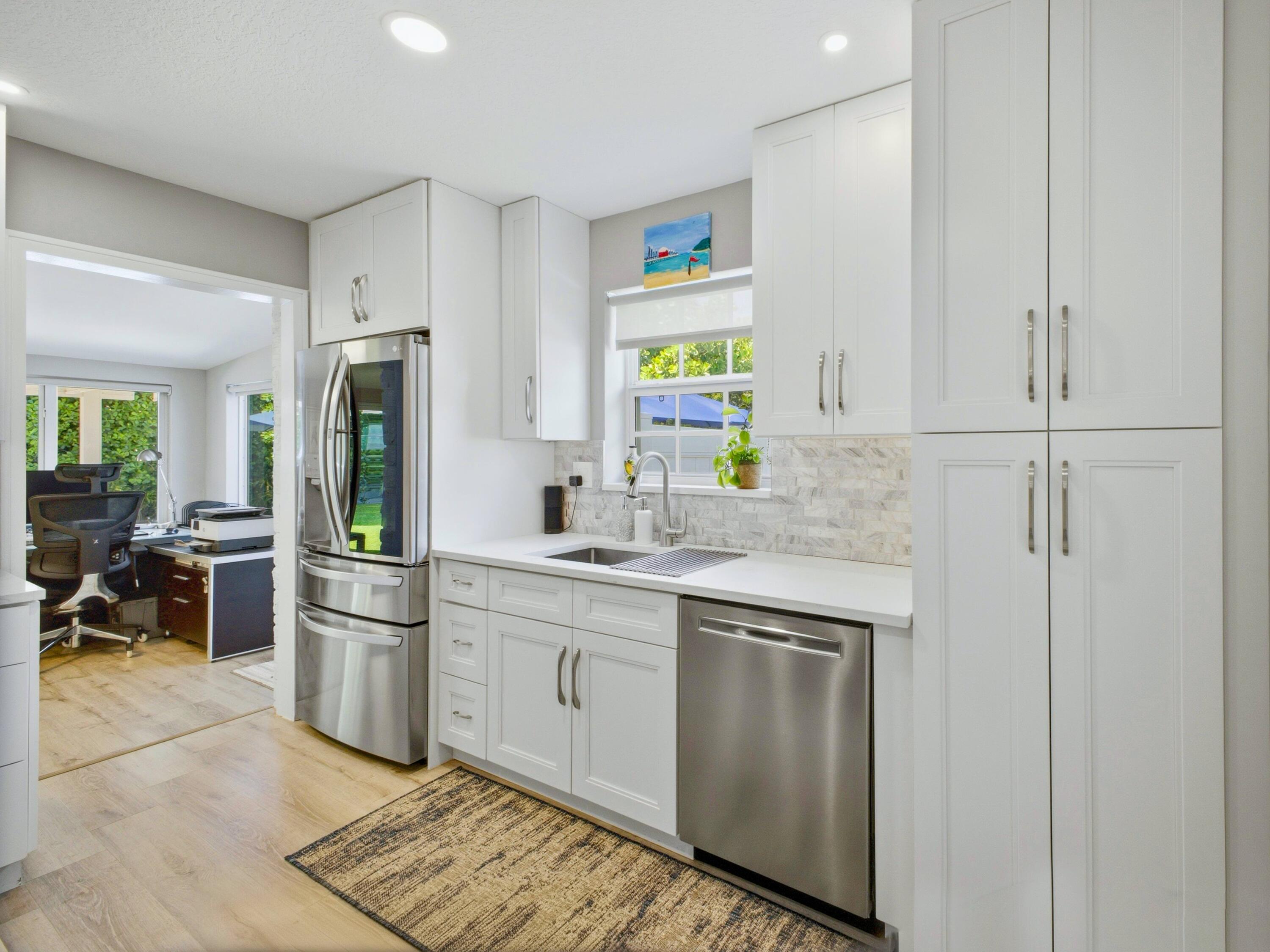 2020 Northeast 26th Street Lighthouse Point, FL 33064 - Photo 19 of 62 Kitchen