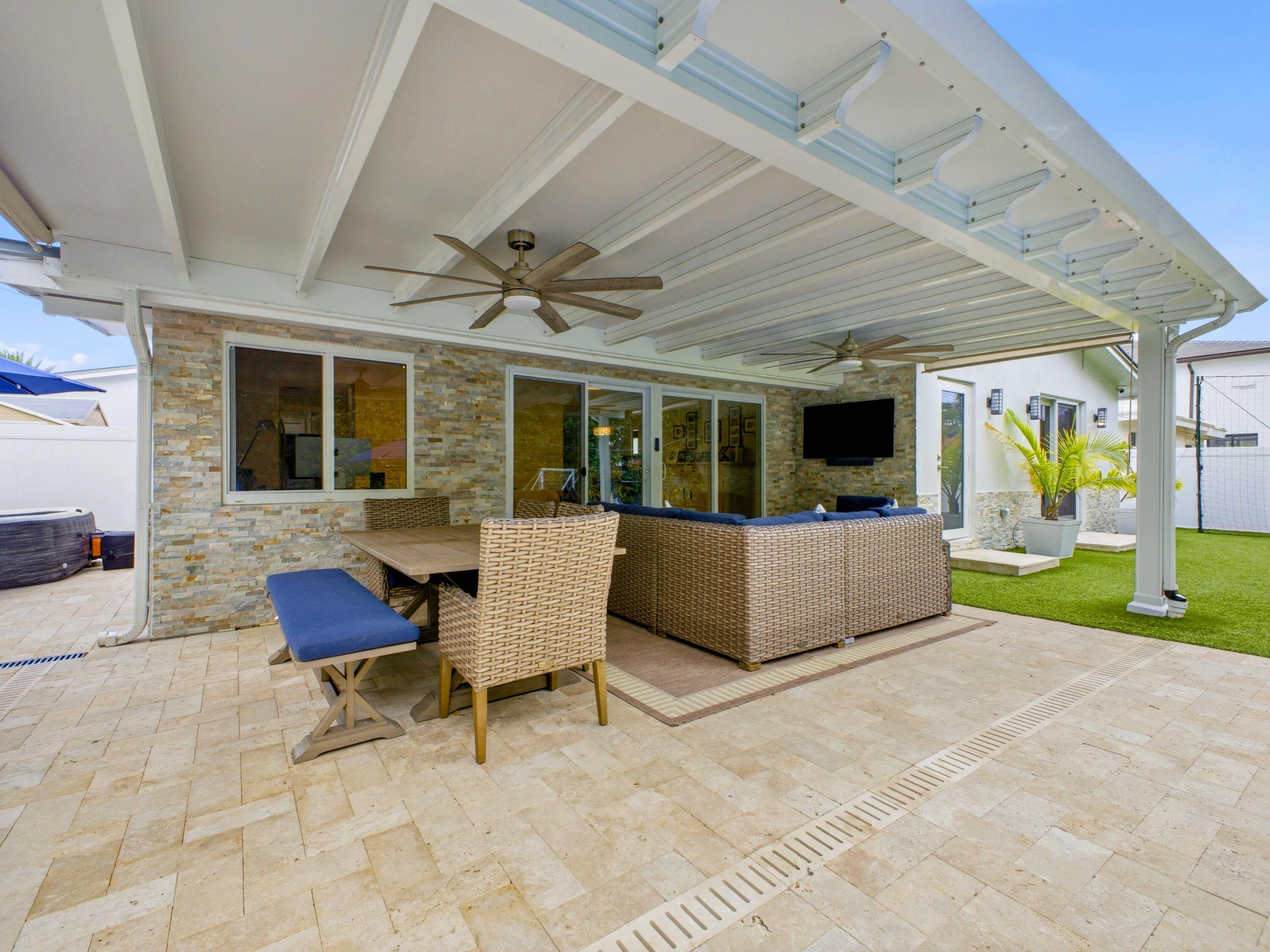 2020 Northeast 26th Street Lighthouse Point, FL 33064 - Photo 28 of 62 Covered Patio