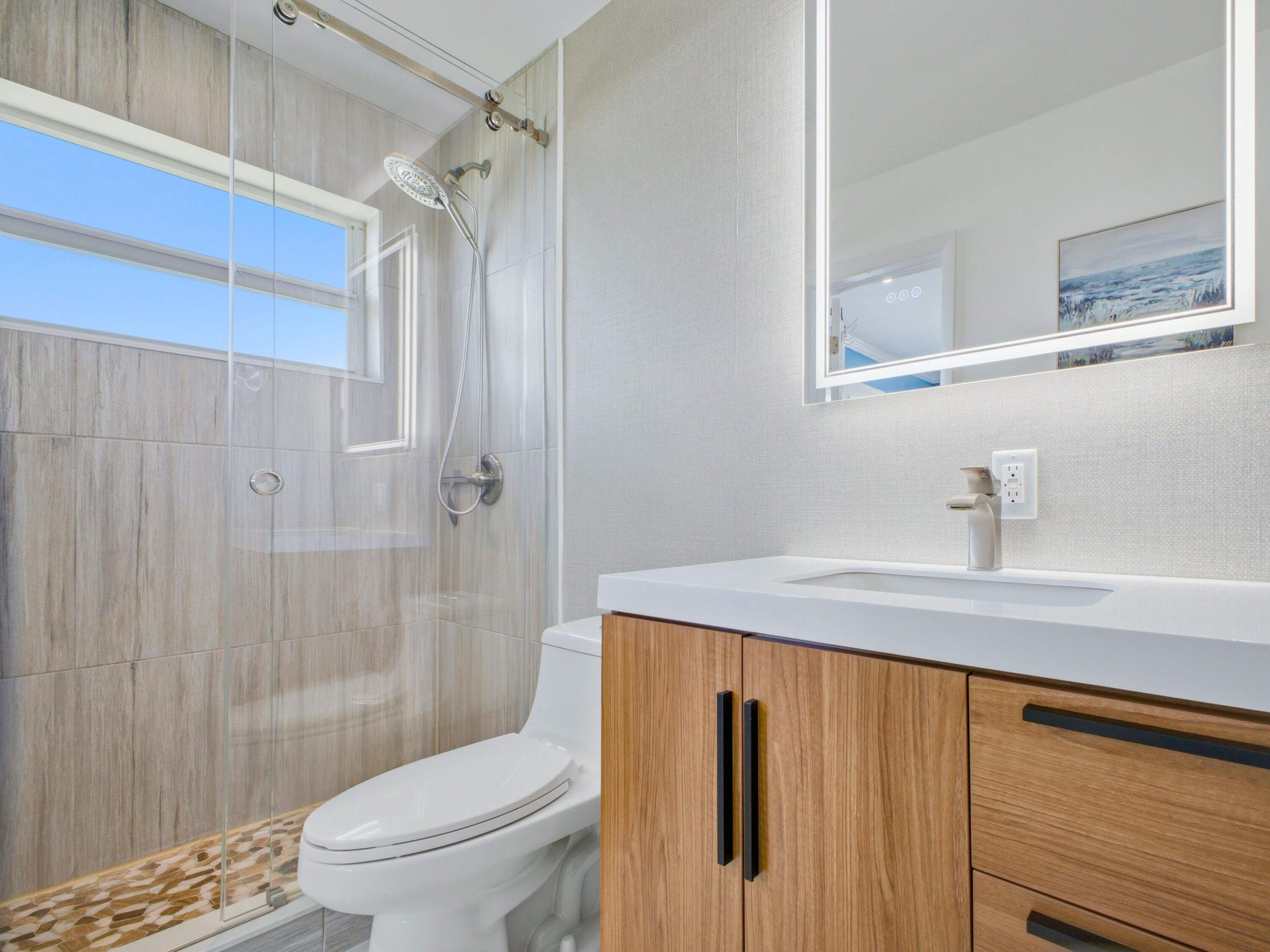 2020 Northeast 26th Street Lighthouse Point, FL 33064 - Photo 41 of 62 Bathroom 3
