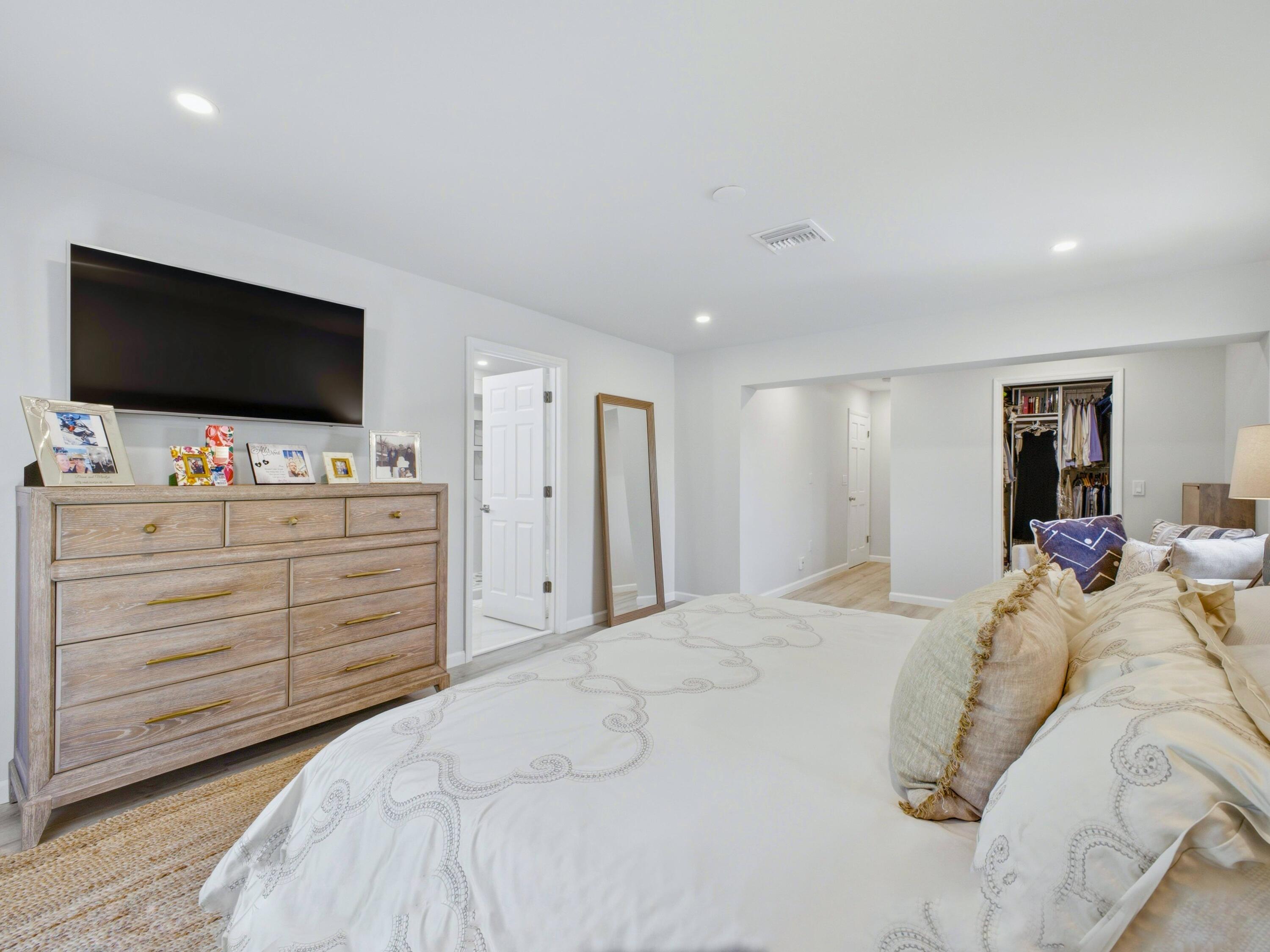 2020 Northeast 26th Street Lighthouse Point, FL 33064 - Photo 45 of 62 Primary Bedroom