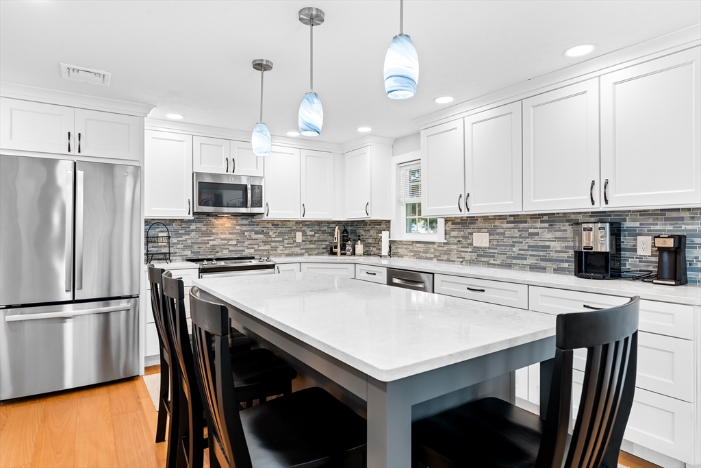 905 Ridgefield Circle, Unit A Clinton, MA 01510 - Photo 2 of 30 Gallery Image 2