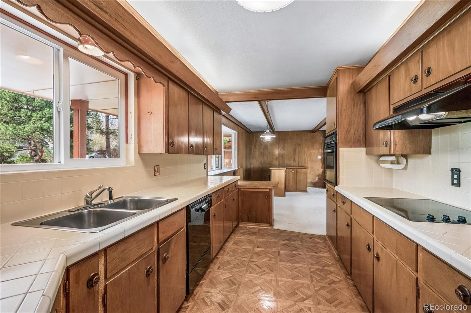 14075 Crabapple Road Golden, CO 80401 - Photo 15 of 48