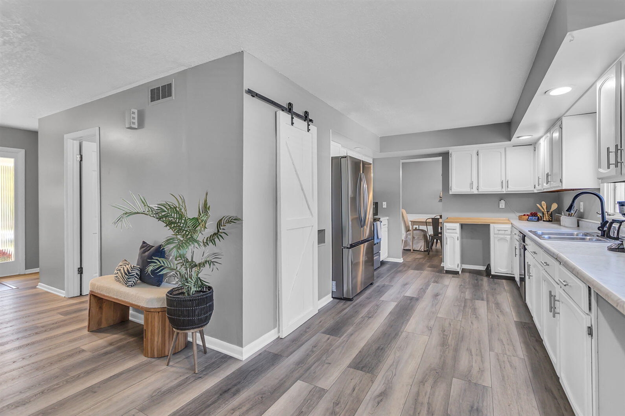1678 West Kimmel Road Jackson, MI 49201 - Photo 7 of 60