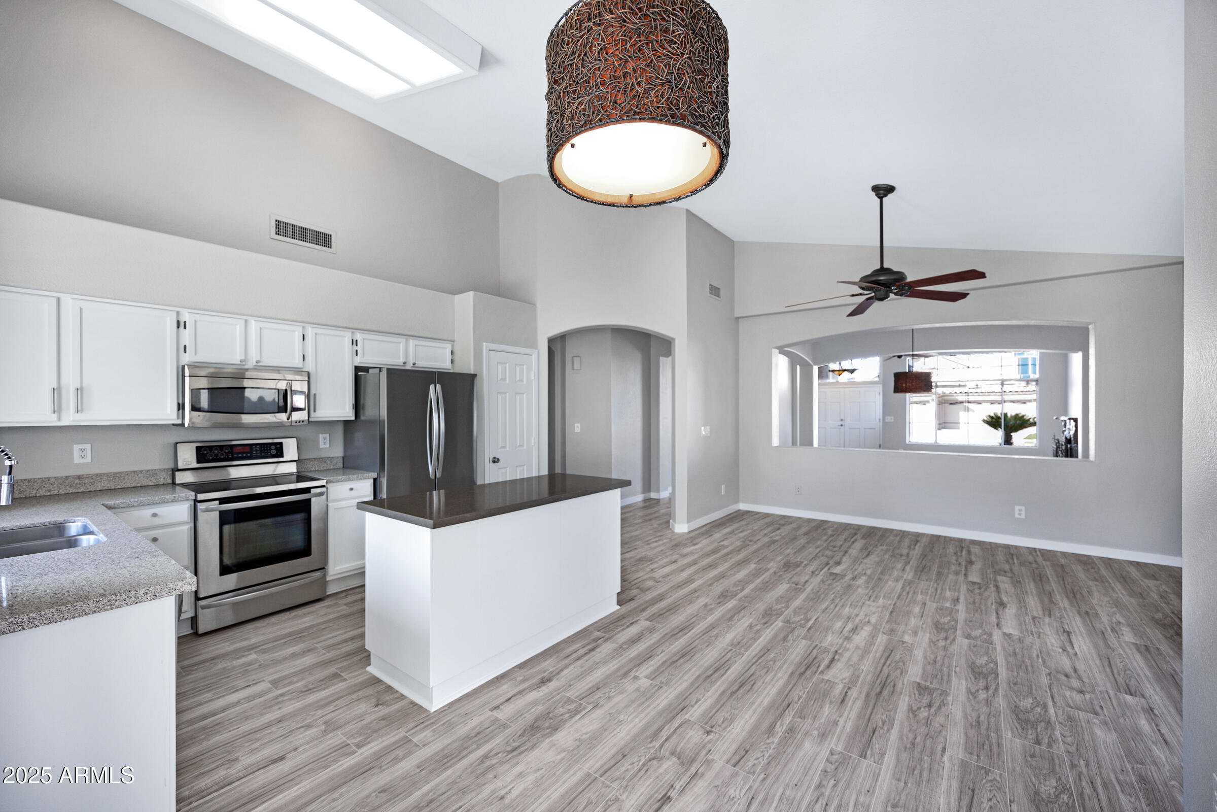 115 West El Freda Road Tempe, AZ 85284 - Photo 15 of 31 115 W El Freda Rd-17