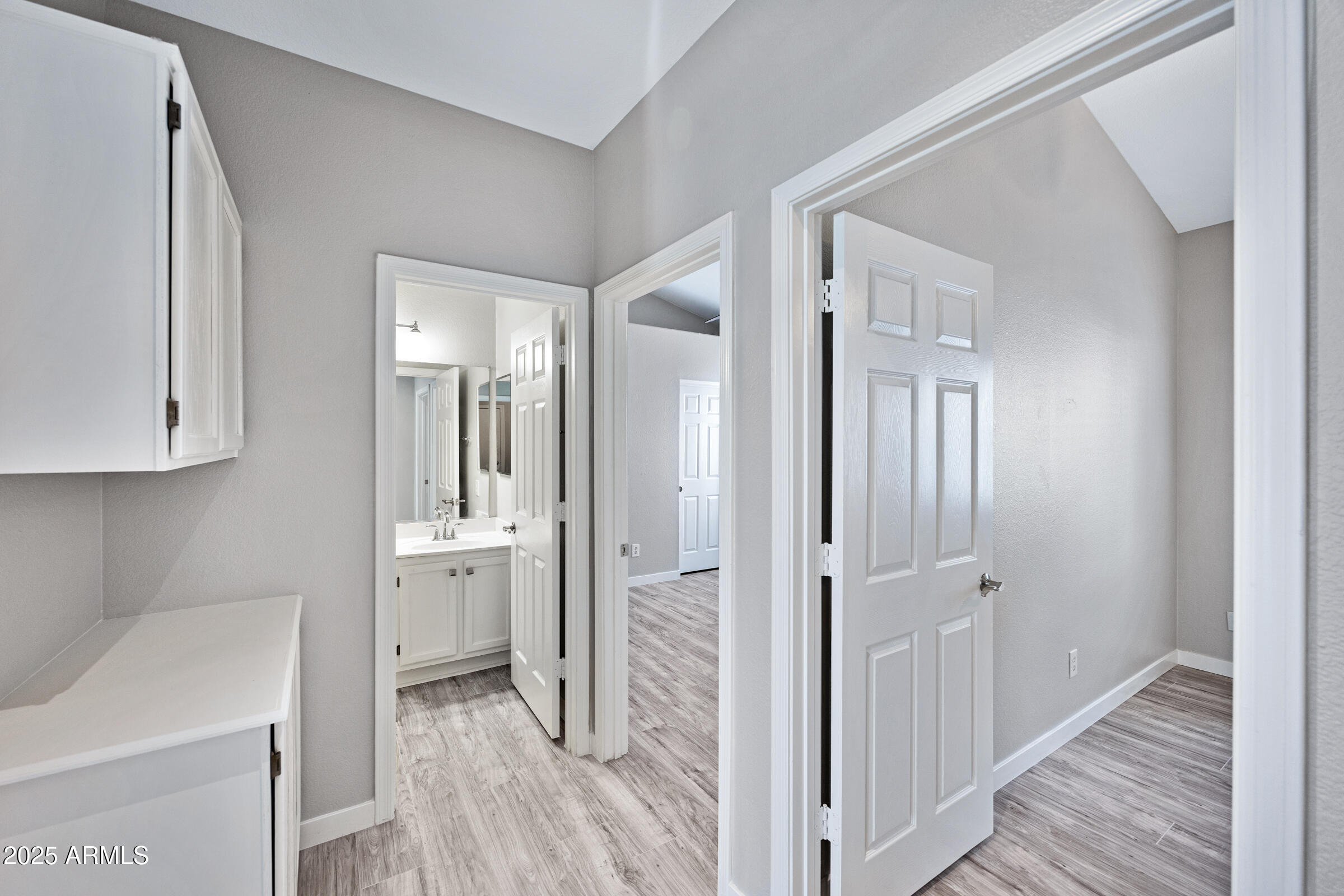 115 West El Freda Road Tempe, AZ 85284 - Photo 16 of 31 115 W El Freda Rd-18