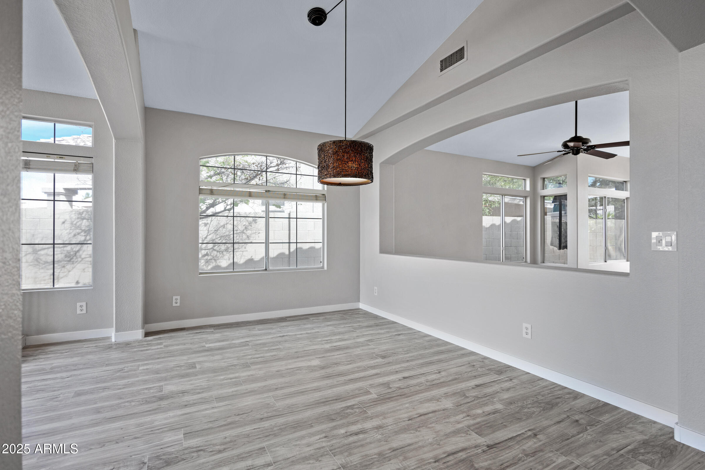 115 West El Freda Road Tempe, AZ 85284 - Photo 6 of 31 115 W El Freda Rd-8