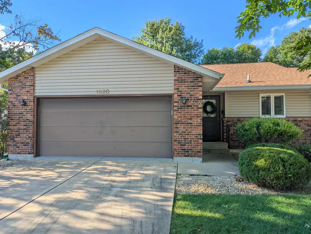 $156,550 | 1820 Sierra Court, Freeport, IL 61032