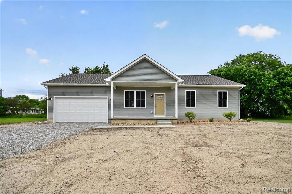 926 Ford Road Carleton, MI 48117 - Photo 1 of 25