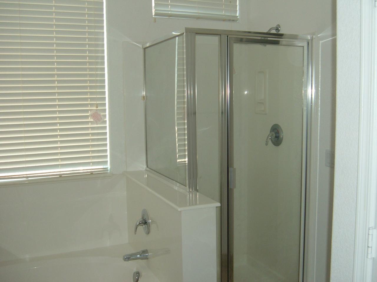 3224 West Vineyard Road Phoenix, AZ 85041 - Photo 8 of 13 Master Bathroom
