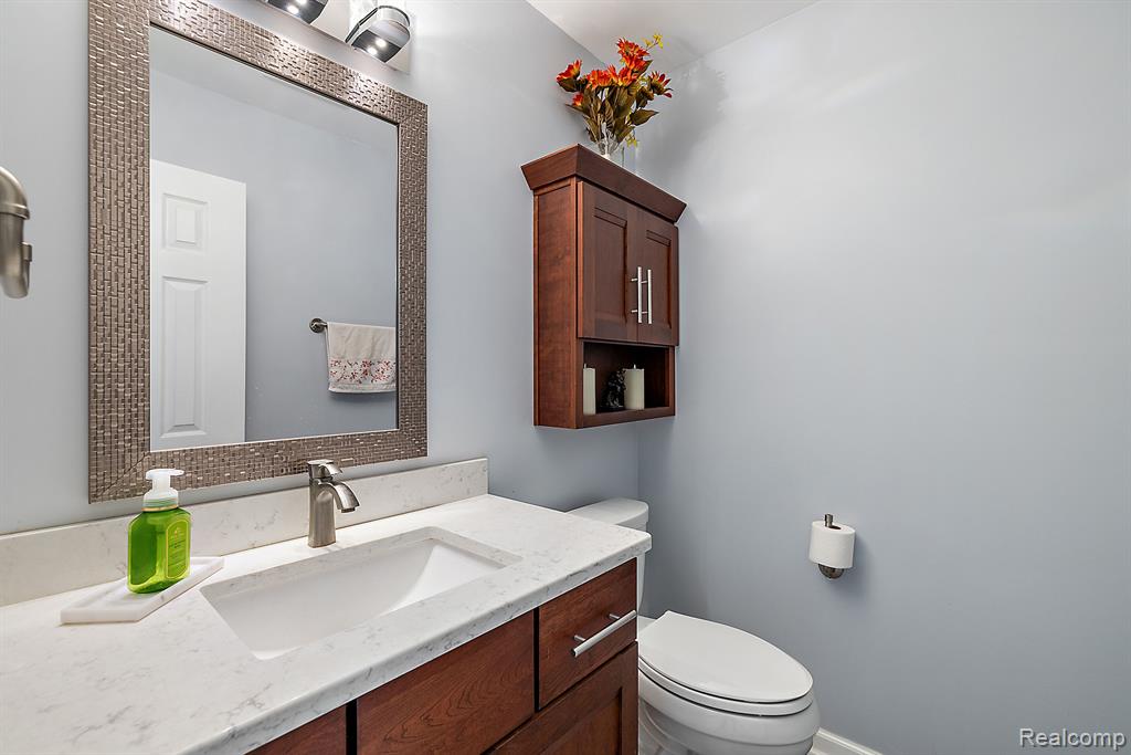 1253 Rothwell Drive Troy, MI 48084 - Photo 46 of 85