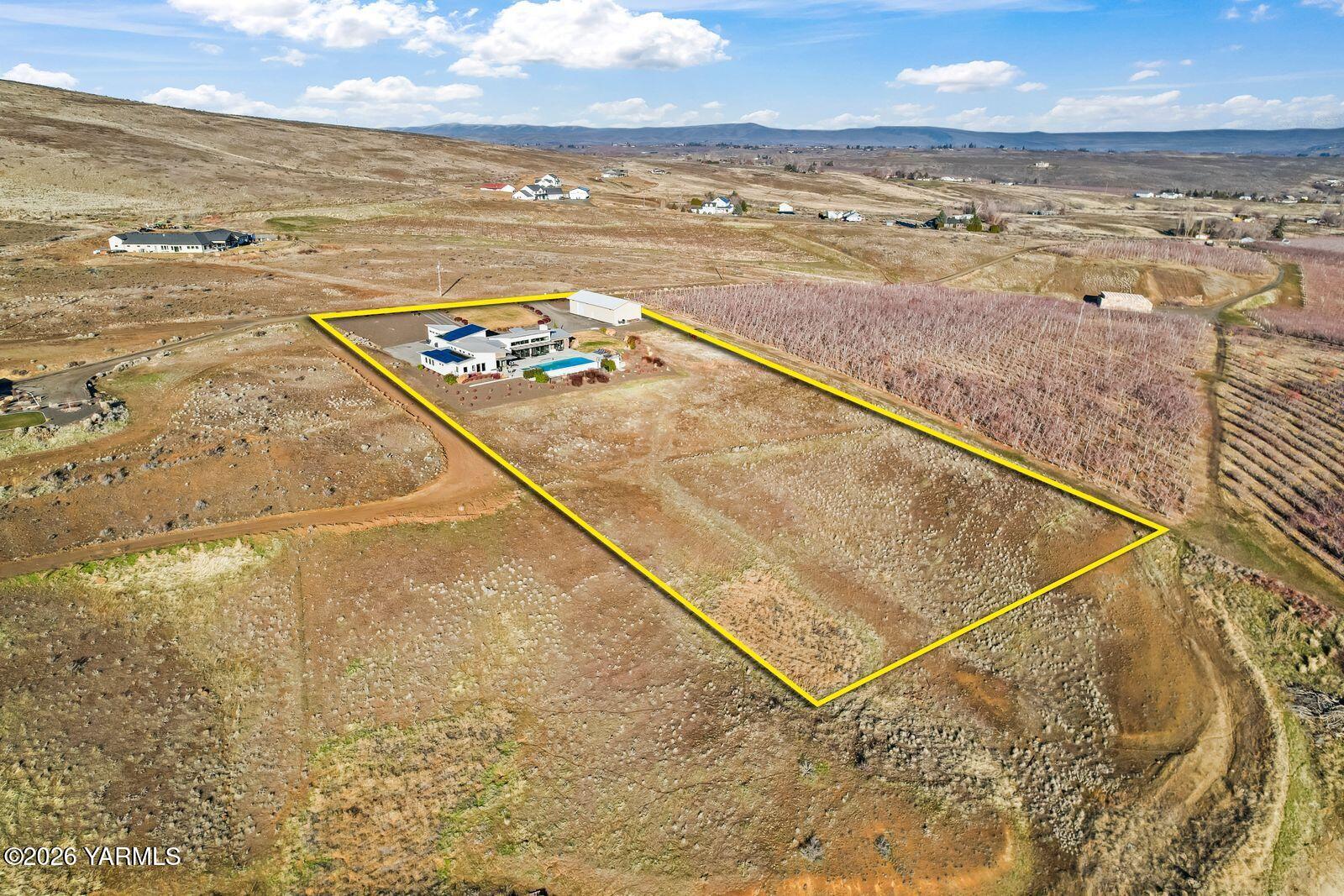 13990 Marble Road Yakima, WA 98908 - Photo 60 of 60 a view of an ocean and beach