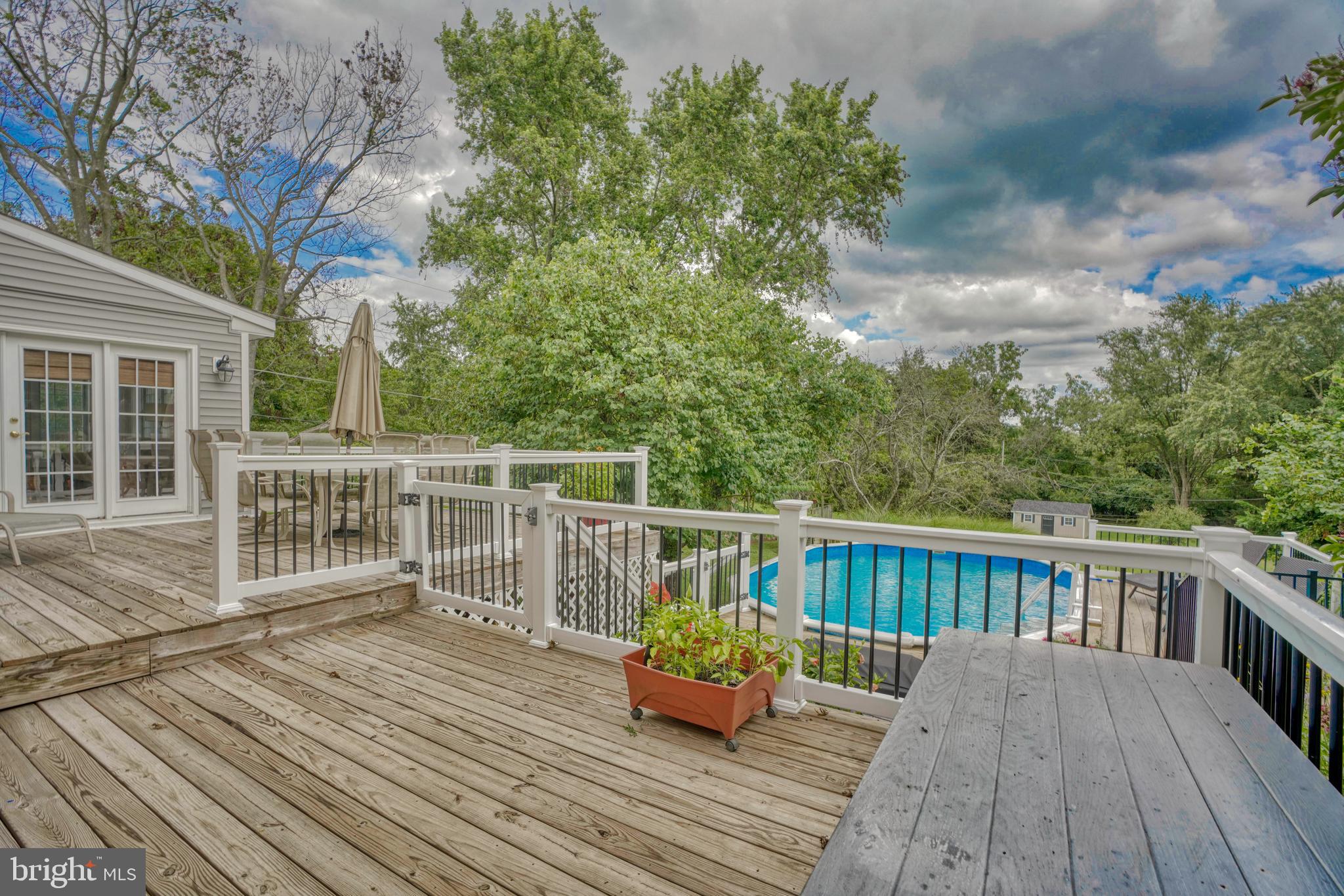 4505 Carroll Manor Road Baldwin, MD 21013 - Photo 29 of 65 Tiered Deck