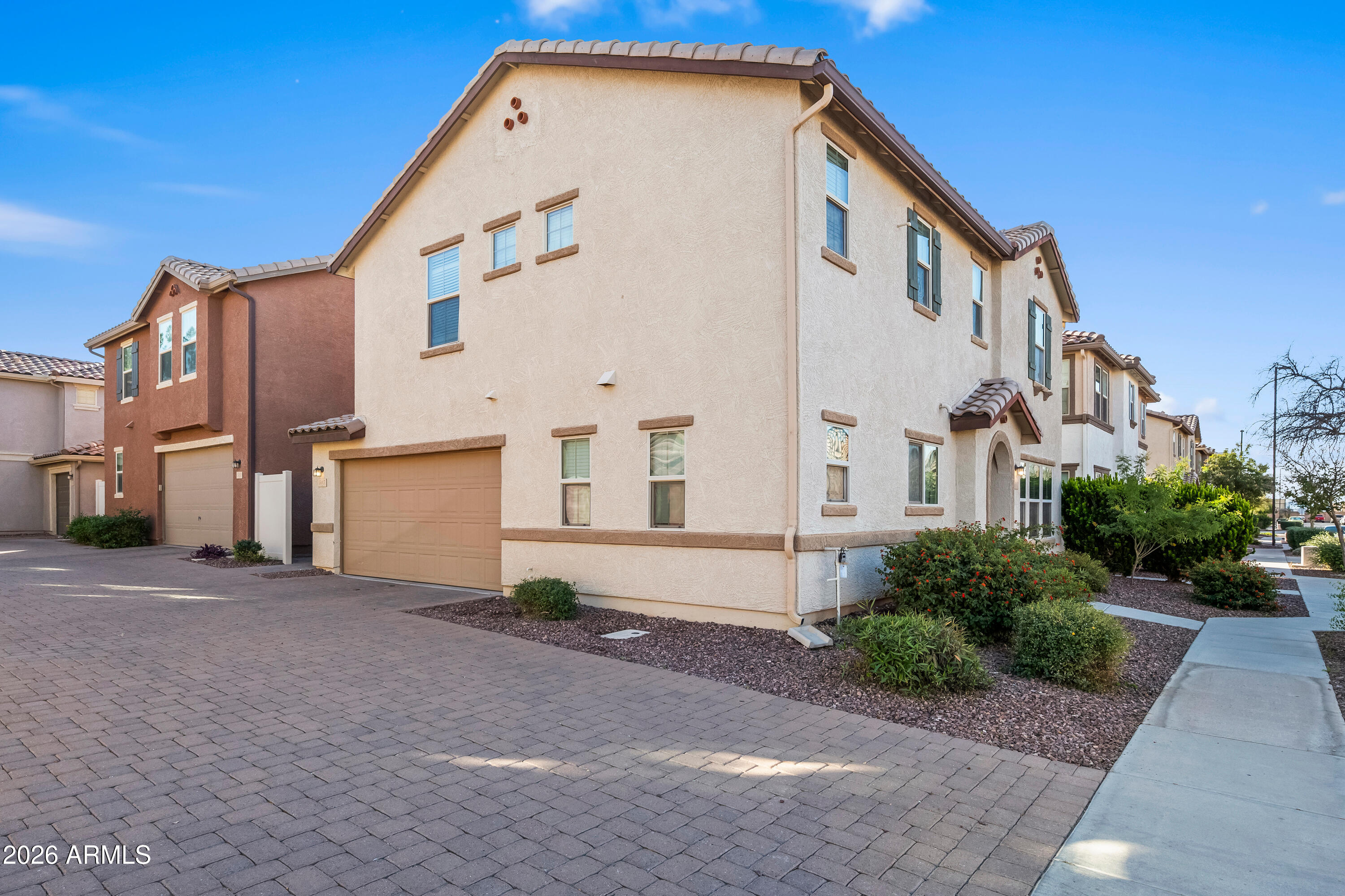 507 North Ranger Trail Gilbert, AZ 85234 - Photo 3 of 19 a front view of a house with a yard