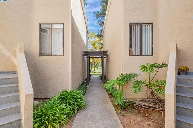 $499,000 | 1960 Barrymore Common, Unit K, Fremont, CA 94538
