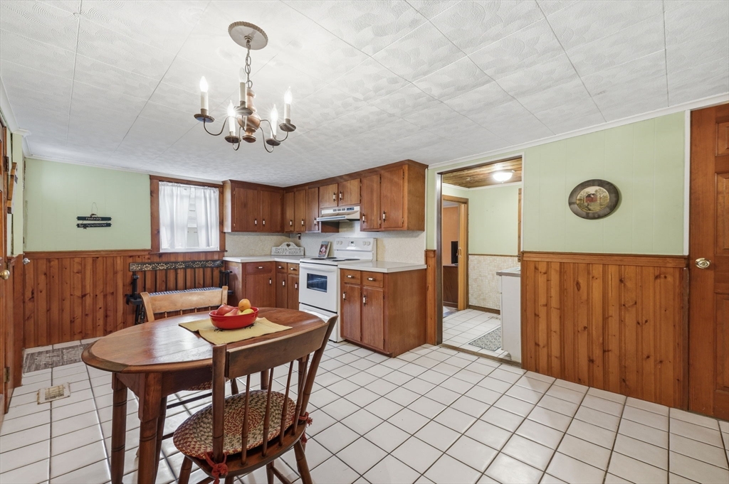 68 Chestnut Street Franklin, MA 02038 - Photo 14 of 27