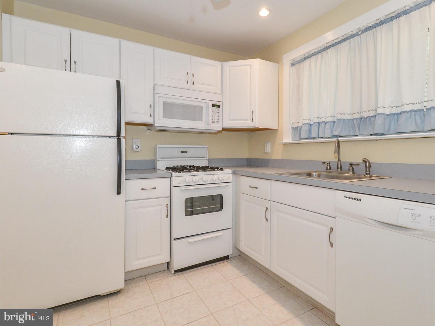 7741 Temple Road Philadelphia, PA 19150 - Photo 9 of 21 Kitchen