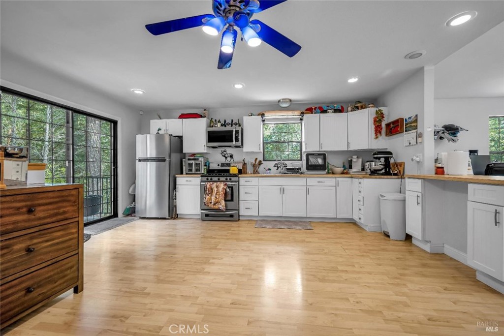 22945 Ridge Road Willits, CA 95490 - Photo 32 of 48