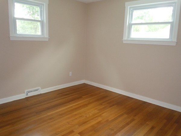 28 Wood End Road Springfield, MA 01118 - Photo 9 of 12 Gallery Image 9