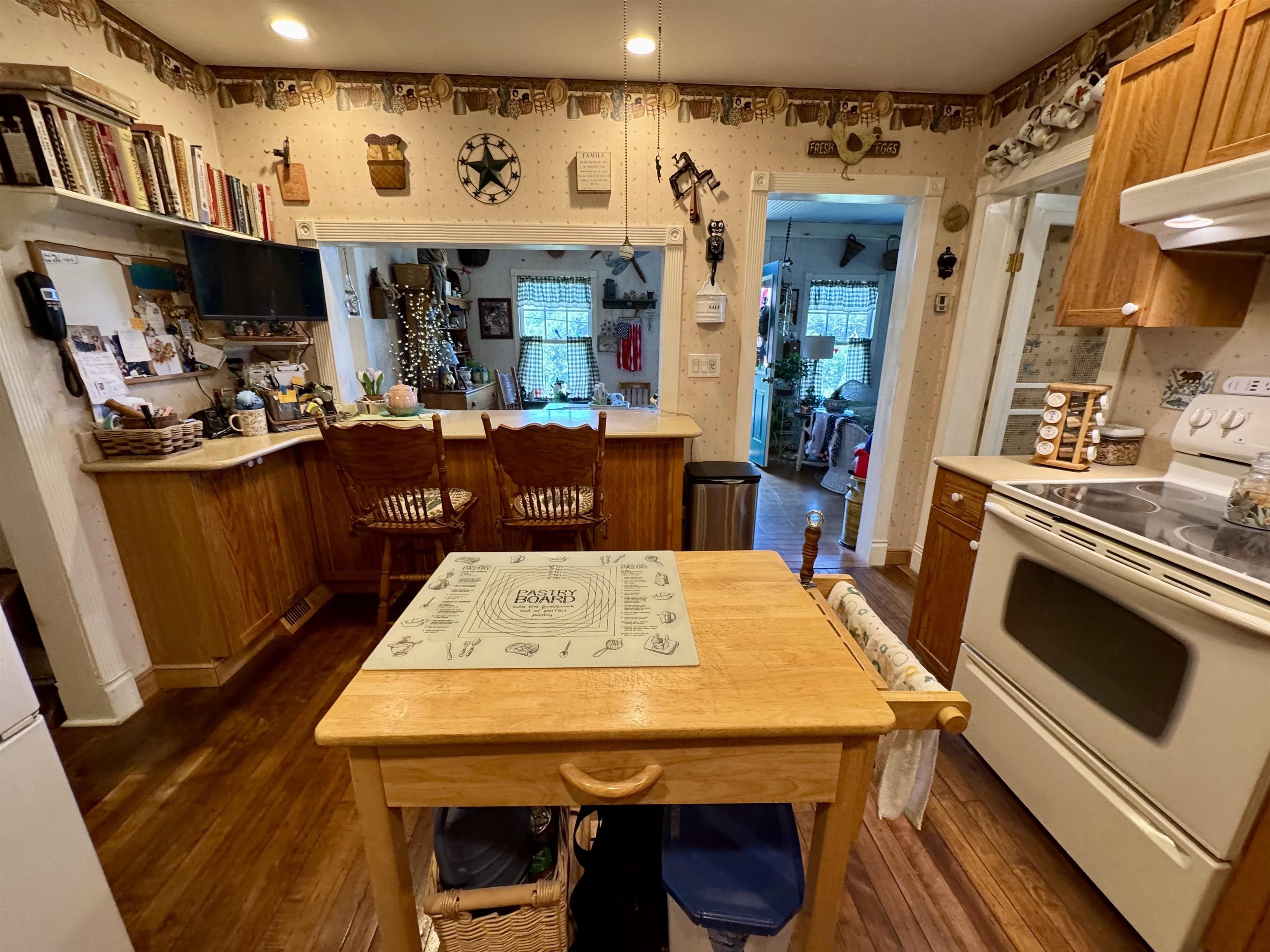 1098 Creamery Road Ryegate, VT 05069 - Photo 13 of 46