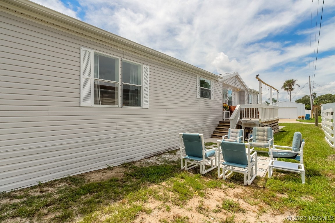 4389 Maple Avenue Edgewater, FL 32141 - Photo 3 of 58