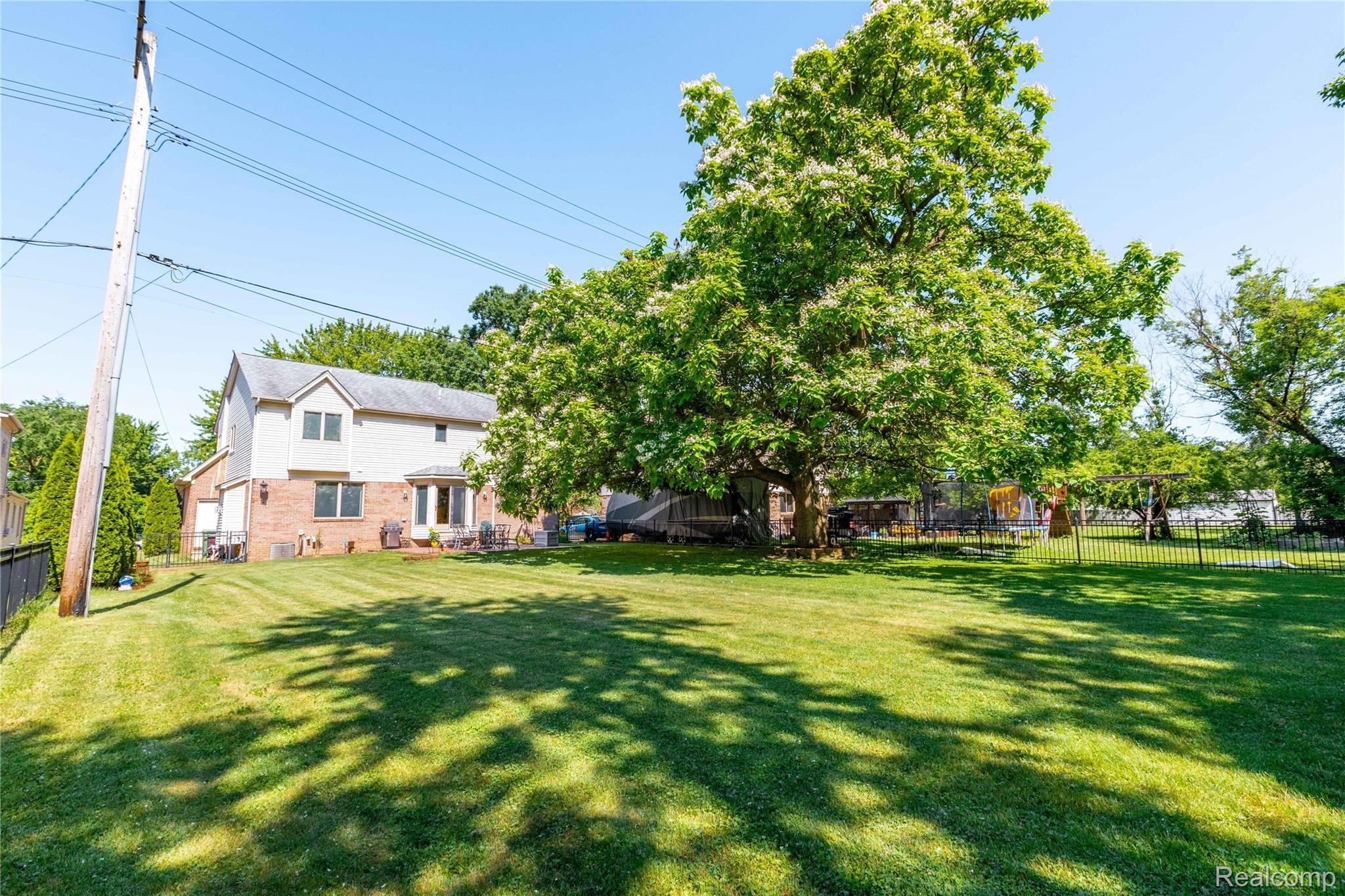 14555 Reeck Road Southgate, MI 48195 - Photo 32 of 36 14555 Reeck Rd, Southgate (30 of 36).jpg