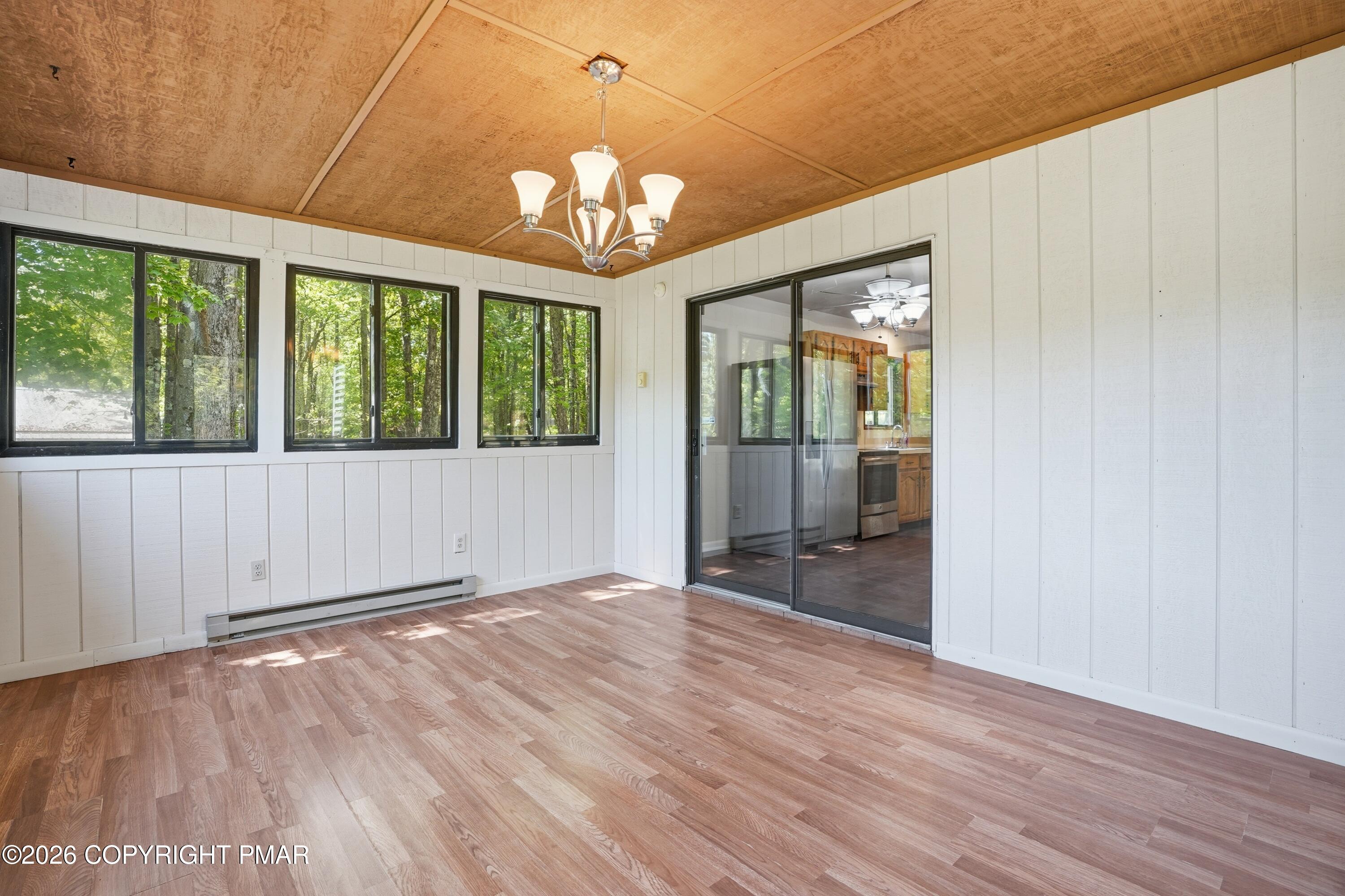 107 Morris Place Bushkill, PA 18324 - Photo 20 of 52 Four Season Room