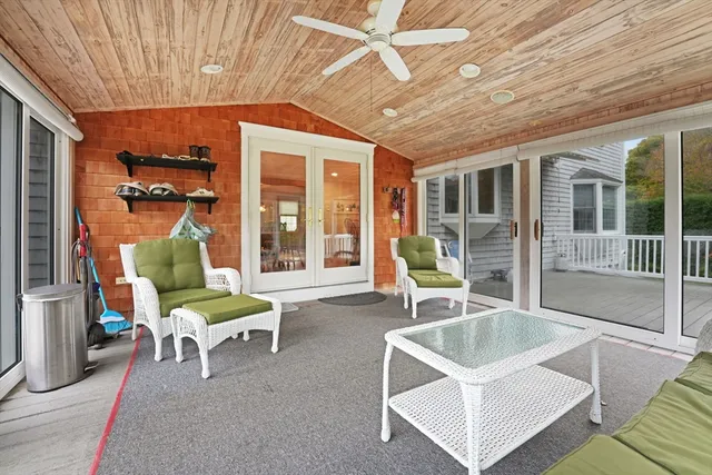 $849,999 | 6 Walters Way, Dartmouth, MA 02747