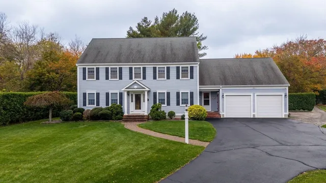 $849,999 | 6 Walters Way, Dartmouth, MA 02747