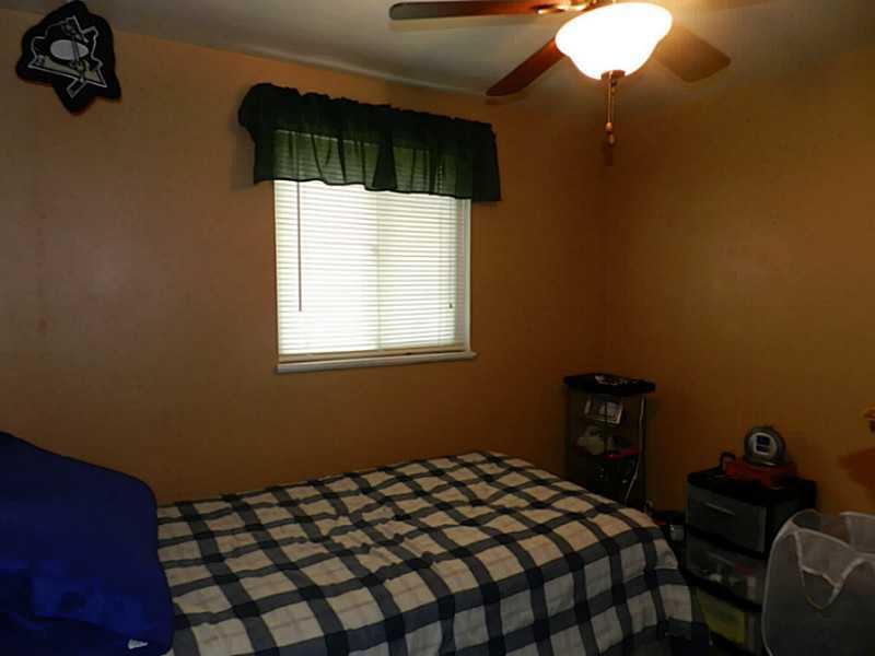 182 Castle Road Castle Shannon, PA 15234 - Photo 14 of 25 Bedroom. 3rd bedroom