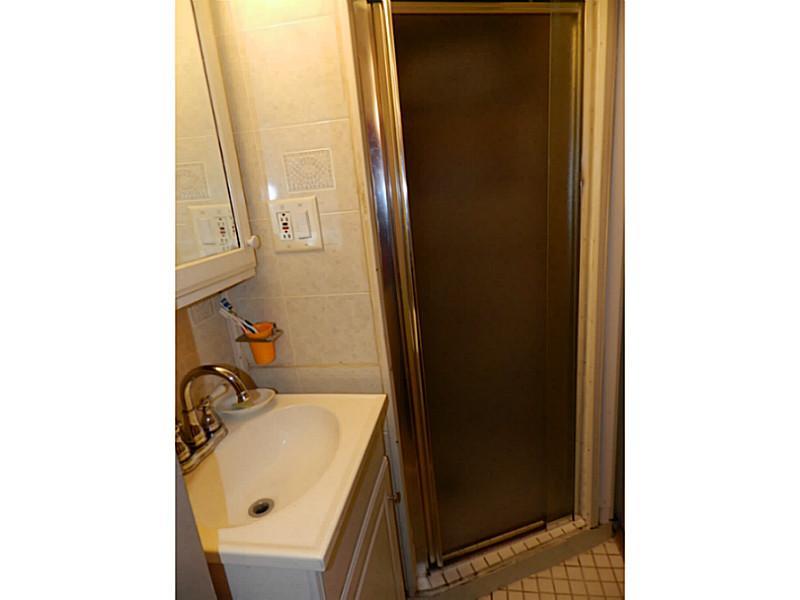 182 Castle Road Castle Shannon, PA 15234 - Photo 21 of 25 Full Bath. Lower level full bath with shower.