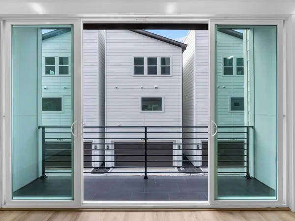 $3,000 | 4802 Elysian Street, Unit E, Houston, TX 77009