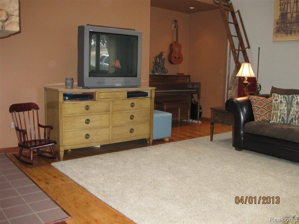 7710 Werkner Road Chelsea, MI 48118 - Photo 12 of 23 012.JPG