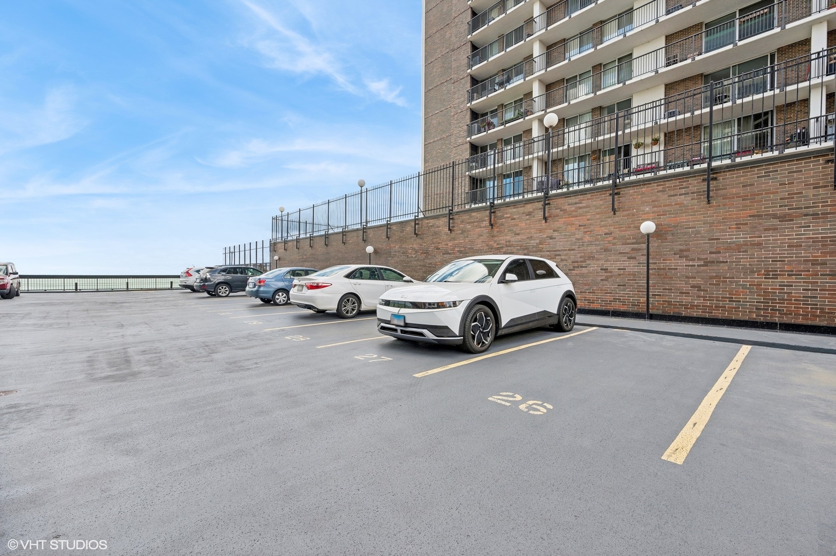 5901 North Sheridan Road, Unit 3E Chicago, IL 60660 - Photo 21 of 26 Gallery Image 21