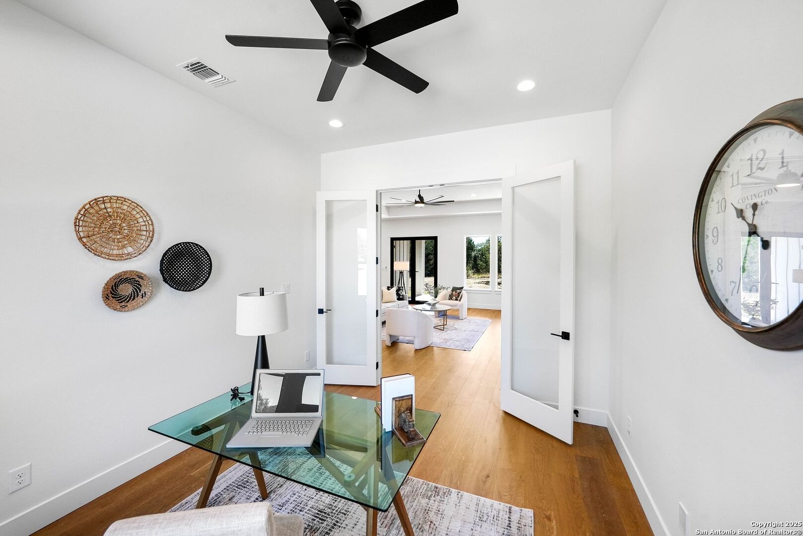 414 Rio Azul Drive Pipe Creek, TX 78063 - Photo 19 of 51 a living room with furniture and a window
