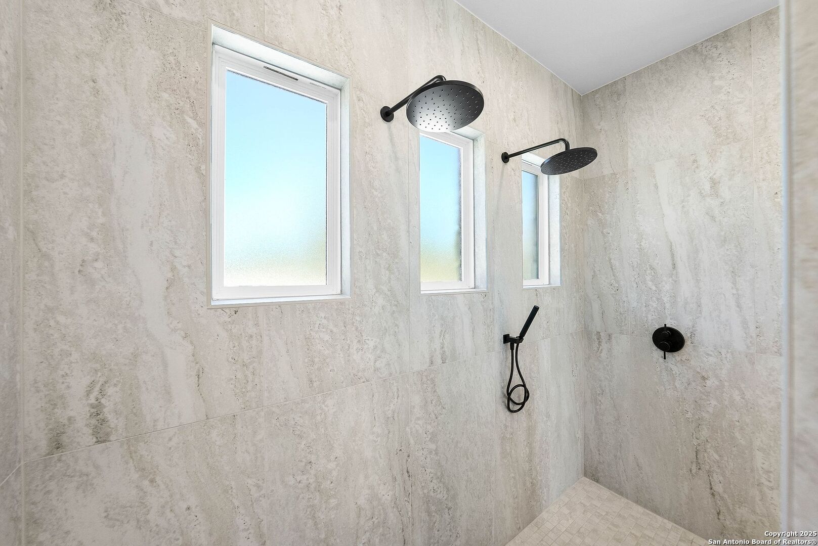 414 Rio Azul Drive Pipe Creek, TX 78063 - Photo 29 of 51 a bathroom with a shower