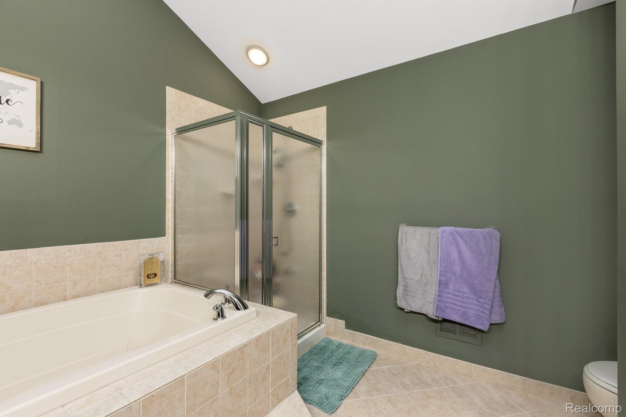 24934 Reeds Pointe Drive Novi, MI 48374 - Photo 28 of 55 36-web-or-mls-24934 Reeds Pointe Drive, Novi0027.jpg