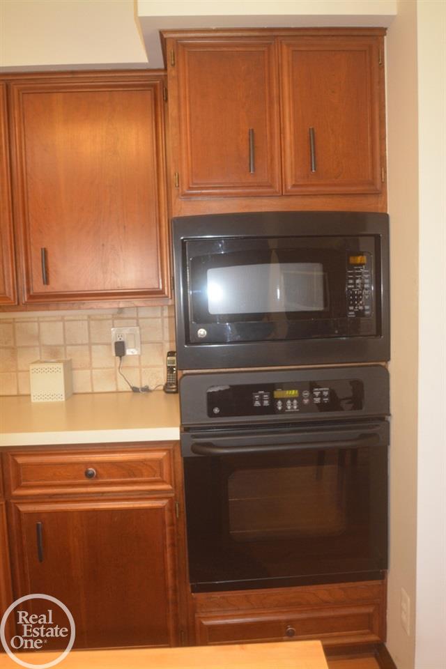1225 Shenandoah Drive Rochester Hills, MI 48306 - Photo 4 of 9