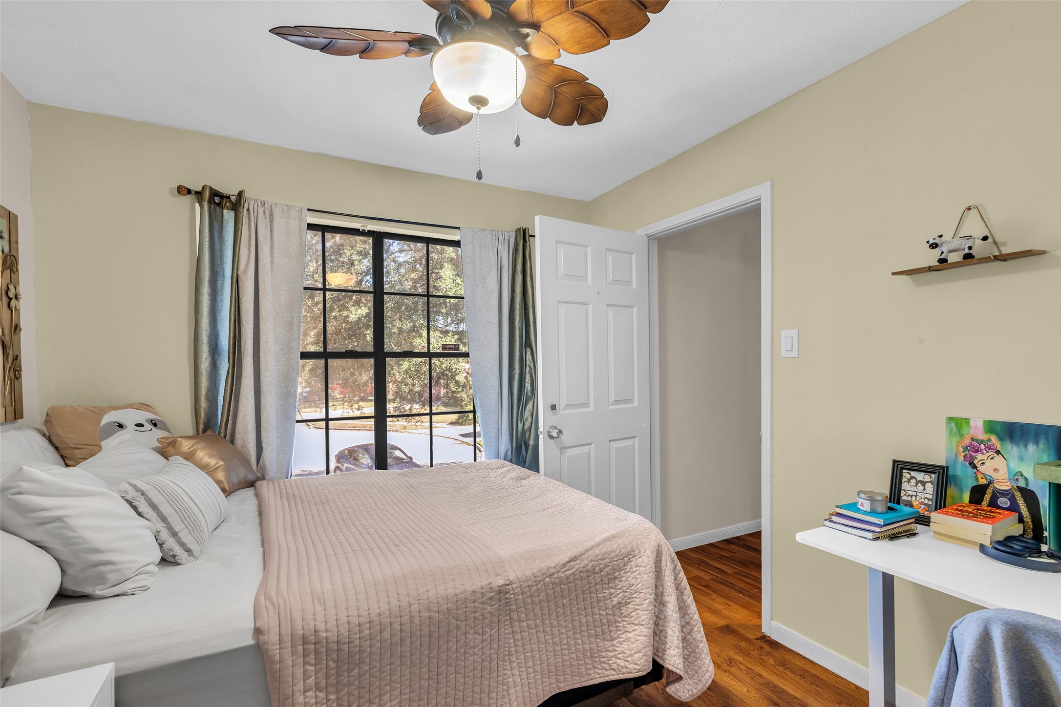 21303 Deerhaven Drive Spring, TX 77388 - Photo 16 of 24 a bedroom with a bed and a window