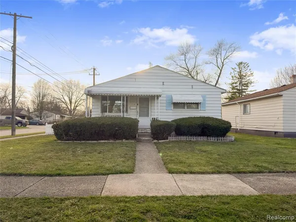 $184,999 | 4710 Edgewood Street, Dearborn Heights, MI 48125