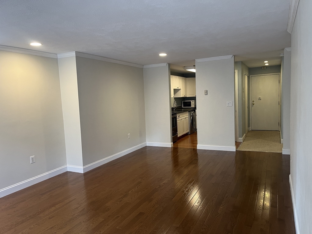 9 Appleton Street, Unit 205 Boston, MA 02116 - Photo 6 of 20