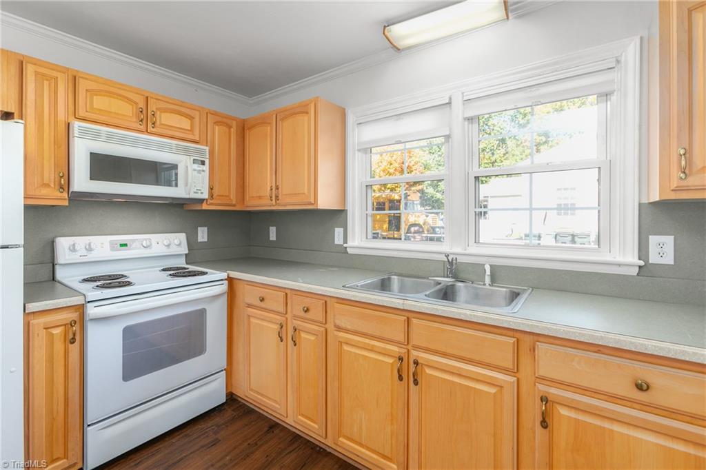 3618 Lewiston Road Greensboro, NC 27410 - Photo 11 of 33 Gallery Image 11