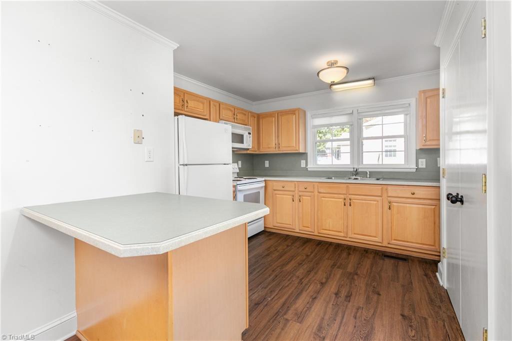 3618 Lewiston Road Greensboro, NC 27410 - Photo 8 of 33 Gallery Image 8