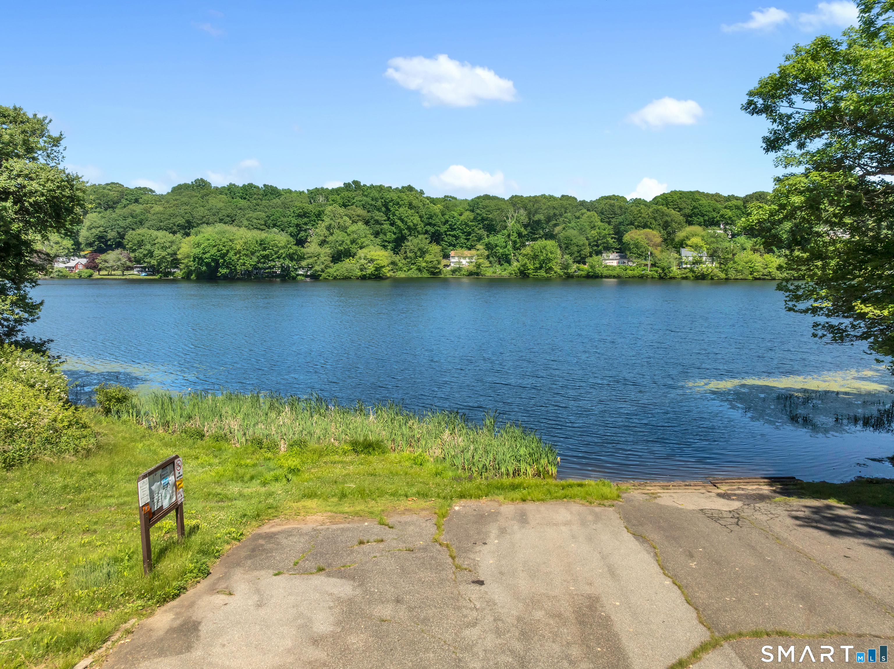 13 Foxcroft Road East Lyme, CT 06357 - Photo 33 of 36