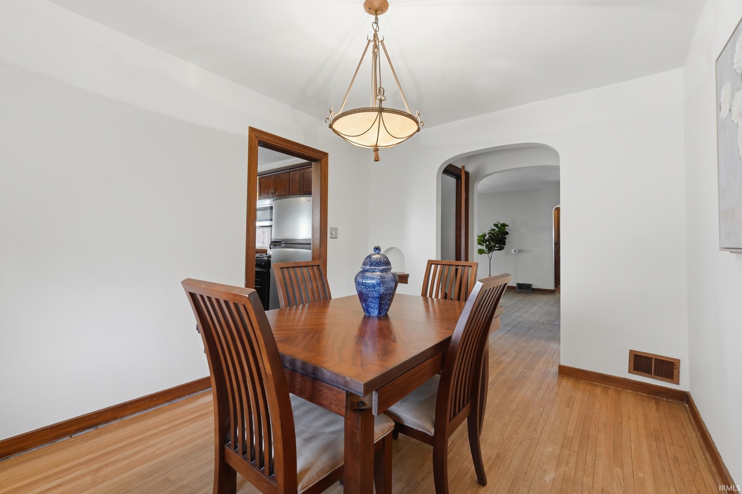 1611 Cherokee Road Fort Wayne, IN 46808 - Photo 8 of 32 Gallery Image 8